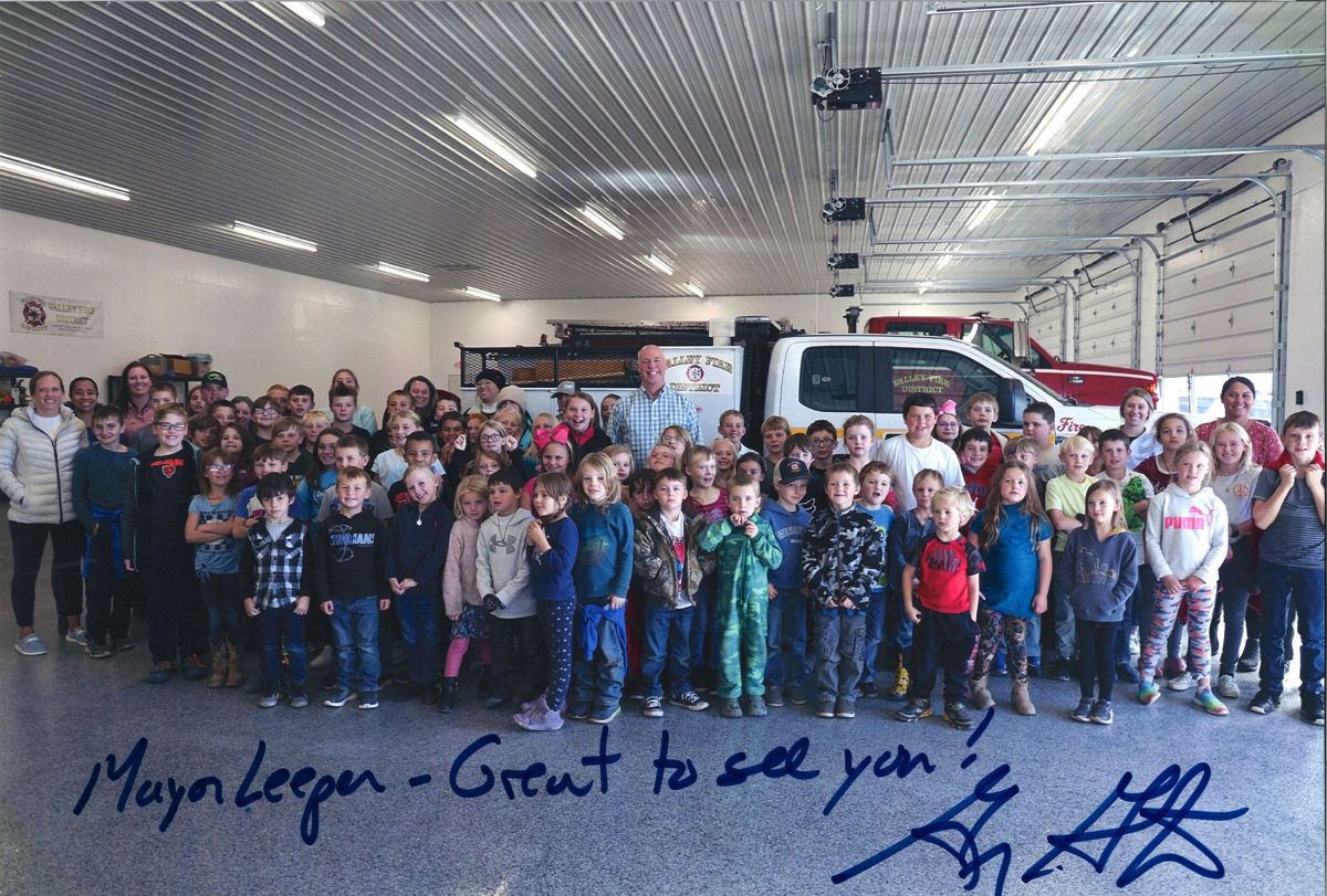 MT Governor Gianforte with School children